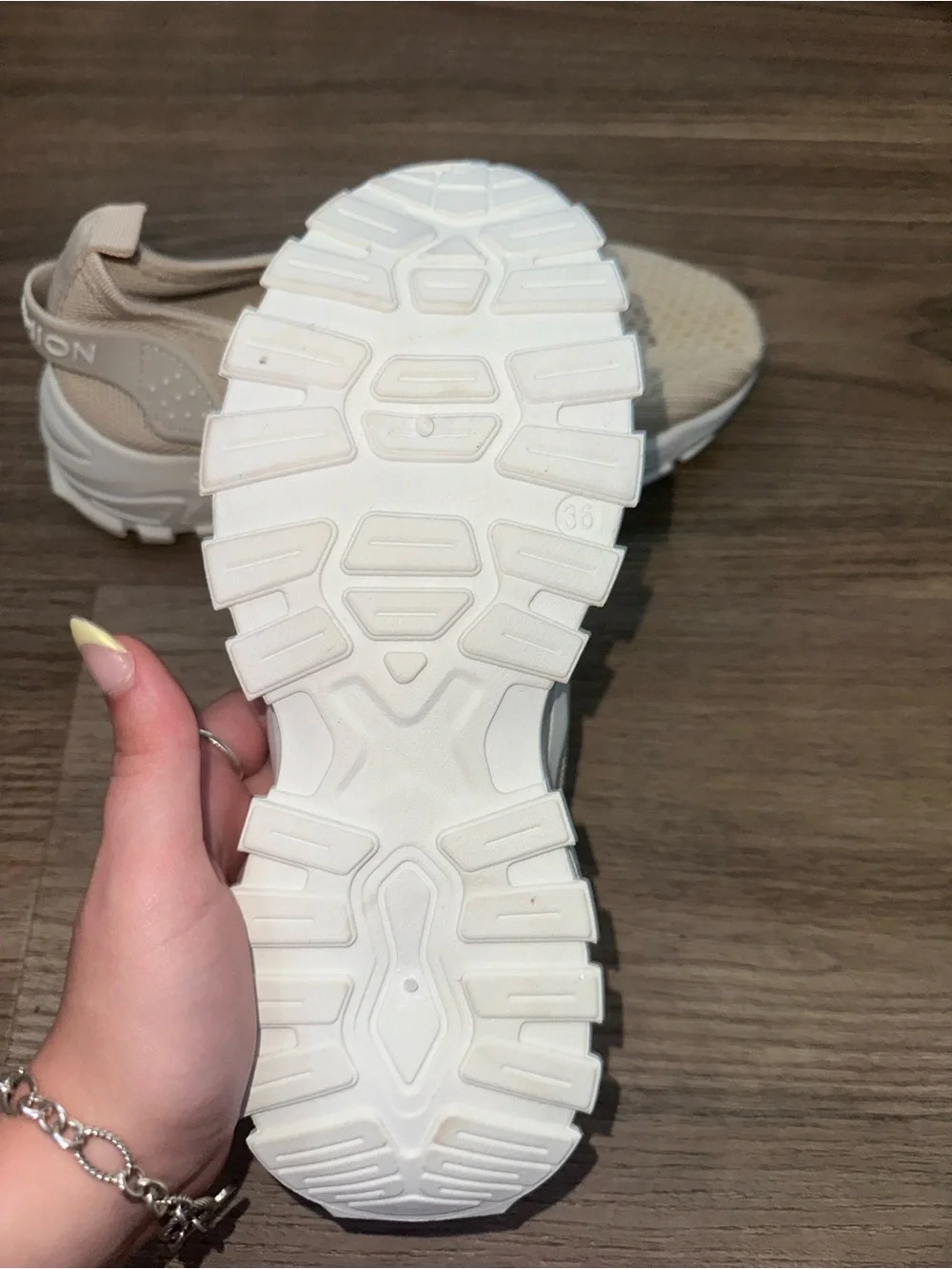 Women’s Lightweight Knit Sneakers - Cream 6